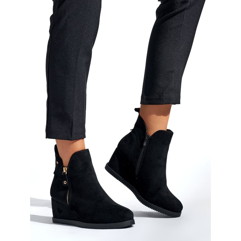 Schwarze Keilstiefel für Damen 1