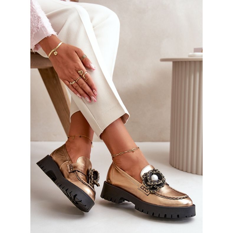Damen-Ledermokassins mit einer Blume verziert, Gold CheBello 4520 golden 2