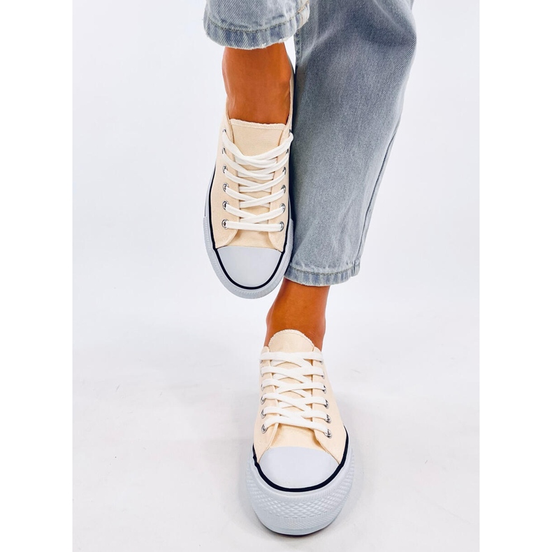 Klassische Turnschuhe für Damen von Fargis Beige 1