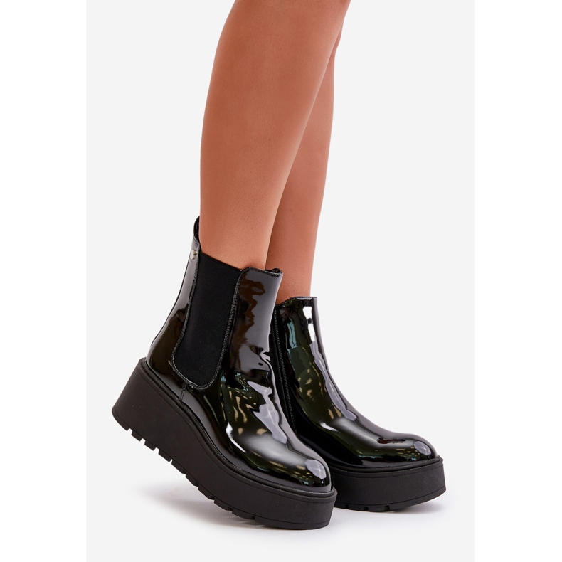 Lack-Damenstiefel mit Plateau und Keilabsatz, isoliert, schwarz, Wloedia 1