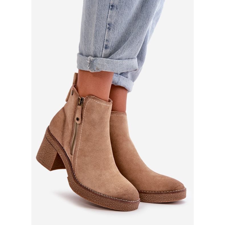 Isolierte Damenstiefeletten aus Öko-Wildleder, beige Velarilla 1