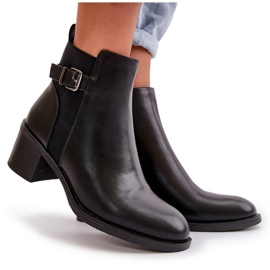 Isolierte Damenstiefel mit hohem Absatz und Schnalle in Schwarz von Nevillira 8