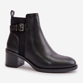 Isolierte Damenstiefel mit hohem Absatz und Schnalle in Schwarz von Nevillira 4