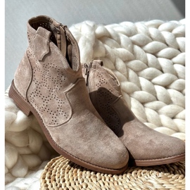 Durchbrochene Damenstiefel mit flachem Absatz Beige S.Barski HY66-151 2