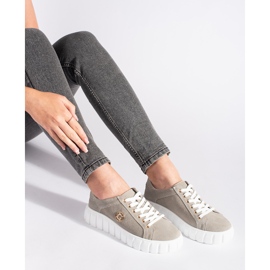 Graue Plateauschuhe aus Wildleder 1