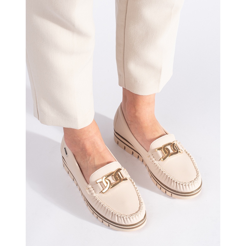 Beige Damenschuhe auf der Plattform 2