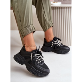 Schwarze Relissa-Damensneaker auf massiver Sohle mit dekorativer Schnürung 1