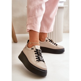 Damen-Ledersneaker mit Pins auf der CheBello 4596-Plattform Beige 2