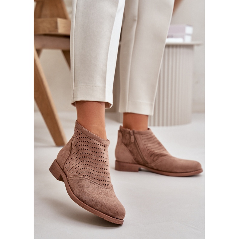 Durchbrochene Damenstiefel mit flachem Absatz, braun, S.Barski HY42-076 2