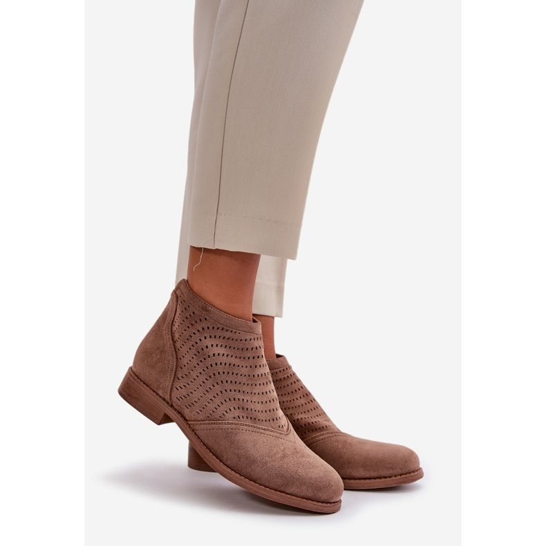 Durchbrochene Damenstiefel mit flachem Absatz, braun, S.Barski HY42-076 1