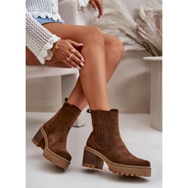Damen-Stiefel mit hohem Absatz aus Öko-Wildleder, warmes Dunkelbraun von Nevitas 6