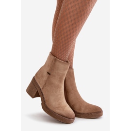 Damenstiefel mit hohem Absatz, isoliertes Öko-Wildleder in Beige Arkesia 1