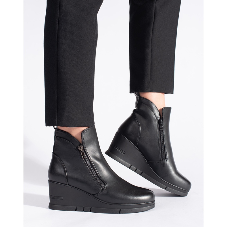 Schwarze Keilstiefel für Damen 1