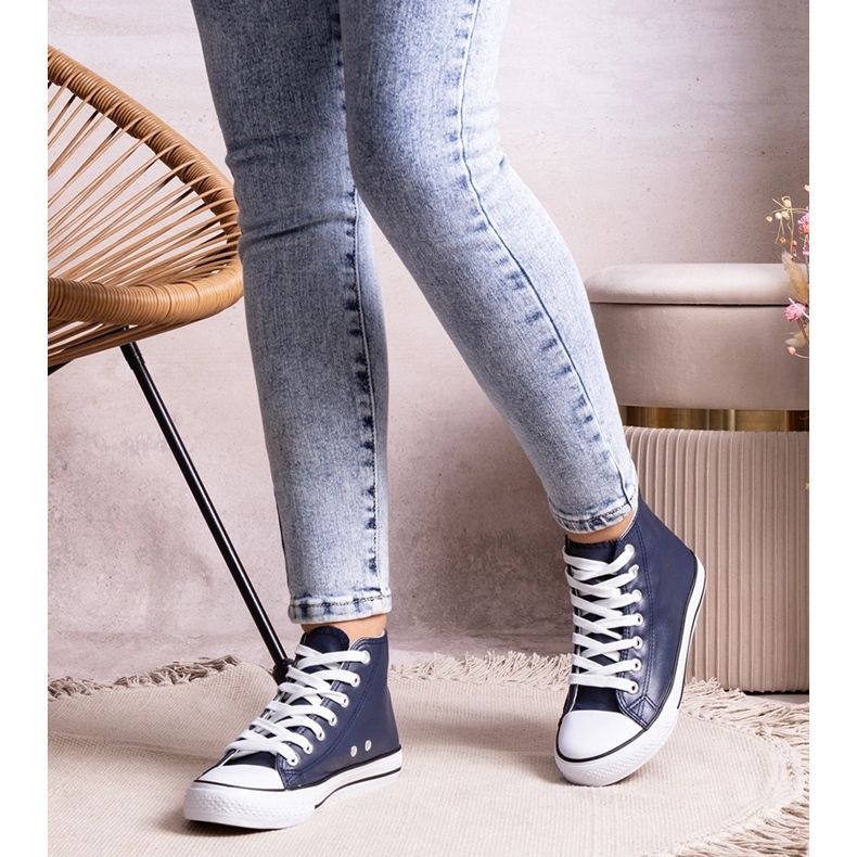 Marineblaue High-Top-Sneaker aus Öko-Leder von Boniface 1