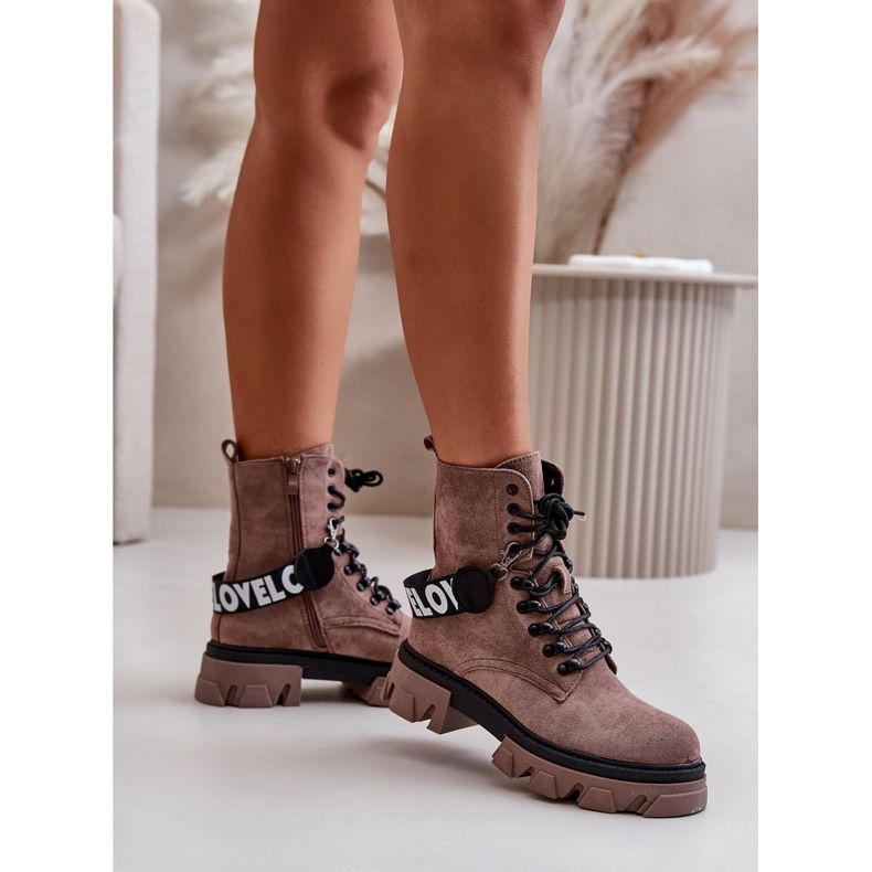 Hohe Wildlederstiefel mit Isolierung in Hellbraun von Danity 2