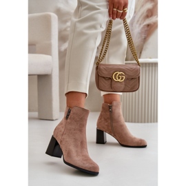 Isolierte Damenstiefel aus Öko-Wildleder mit hohem Absatz, mit Reißverschluss befestigt, Braun Erillia beige 2