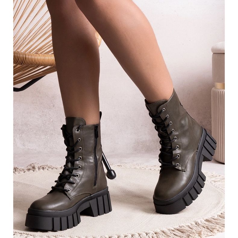 Grüne Wanderstiefel aus Kalinara-Öko-Leder 1