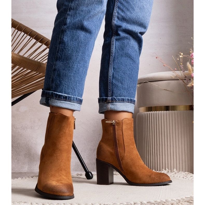 Braune Fikriya-Stiefeletten mit hohem Absatz 1