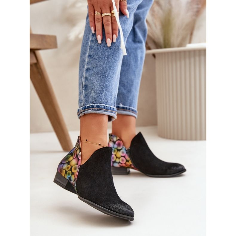 Maciejka Lederstiefeletten mit Ausschnitten 04091-77 Schwarz 2