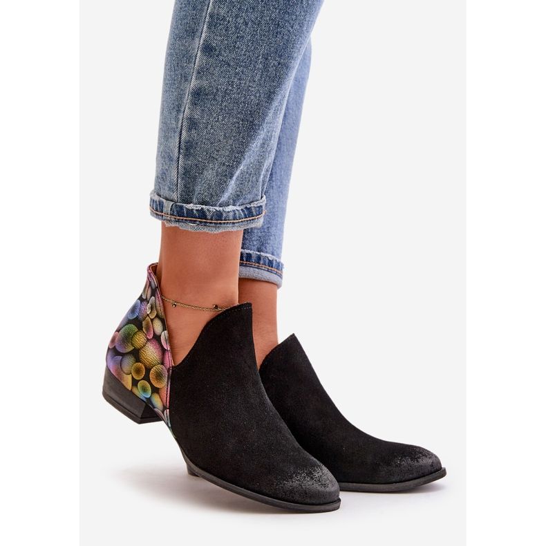 Maciejka Lederstiefeletten mit Ausschnitten 04091-77 Schwarz 1