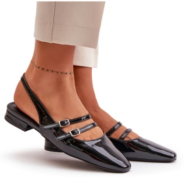 Ballerinas aus Lackleder mit Riemen an niedrigen Absätzen, schwarze Bialettia 10