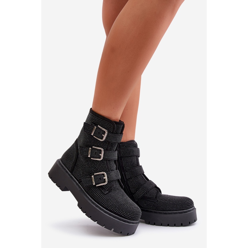 Isolierte Damen-Stiefeletten mit schwarzem Kuchendekor 1