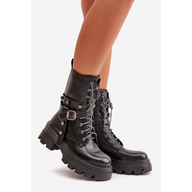 Isolierte Damen-Arbeiterstiefel mit Riemen in Schwarz von Berivana 1