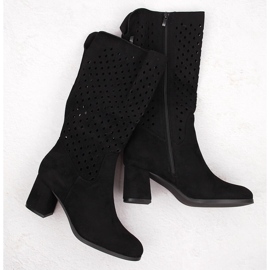 M. DASZYŃSKI Durchbrochene schwarze Wildlederstiefel M.Daszyński SA156-10B 1