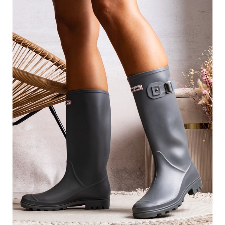 Graue hohe Stiefel von Lahtitita 1