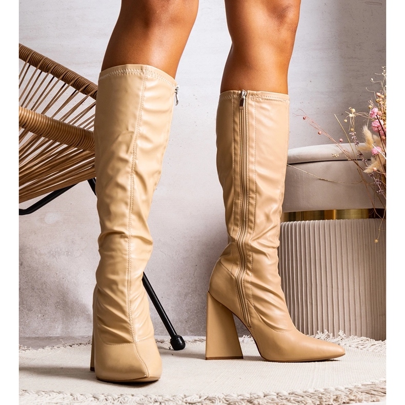 Beige Stiefel mit hohem Absatz von Princip 1