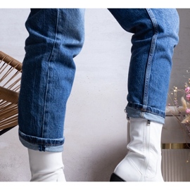 Weiße Stiefel mit hohem Absatz von Marisa 1