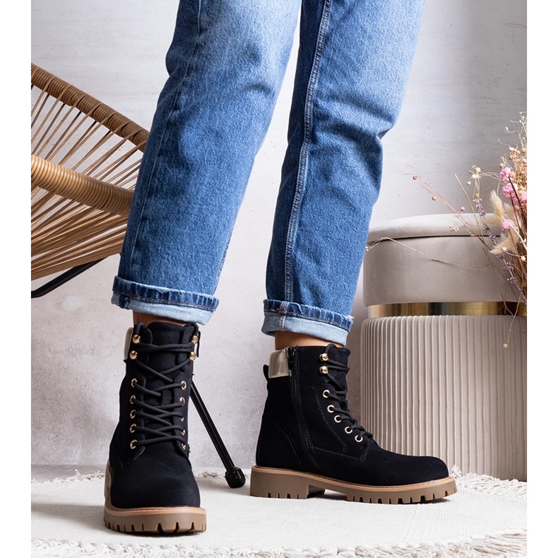 Schwarze isolierte Amata-Stiefel 1