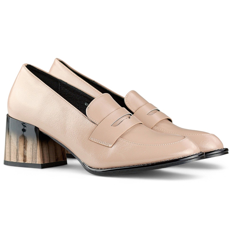 Lackbeige Damenschuhe mit niedrigem, bequemem Absatz 1