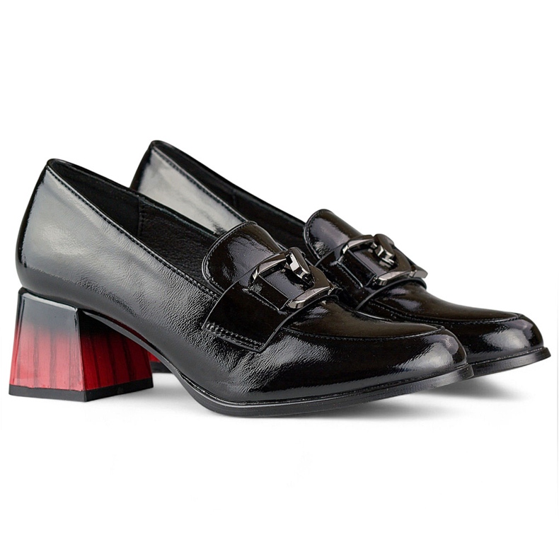 Schwarze elegante Damenschuhe mit rotem Absatz, Lackpumps 1