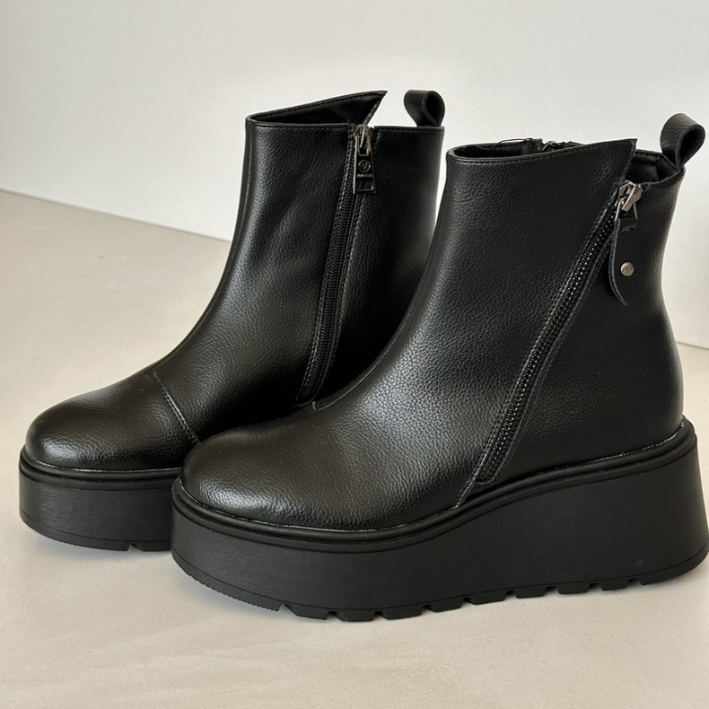 Isolierte Damenstiefel mit Keilabsatz und Plateau, Naturleder, Schwarz Vinceza 58340 2