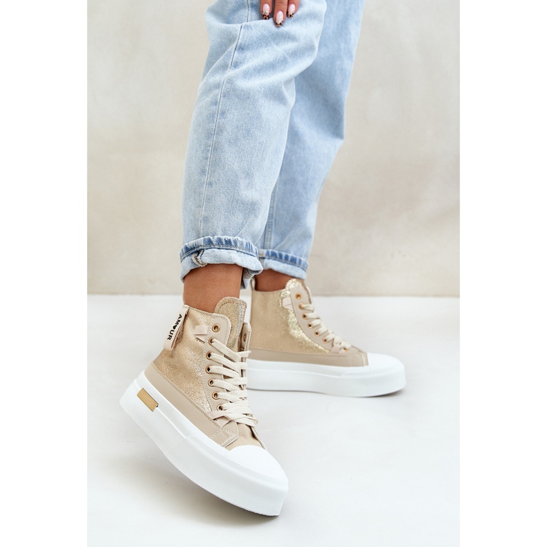 Hohe Plateau-Sneaker für Damen in Beige und Gold Averira 2