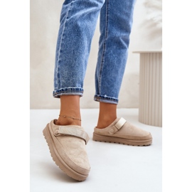 Beige Damen-Flip-Flops mit Fellfutter auf der Plattform Azida 2