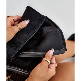 Damenstiefel mit niedrigem Absatz und Schnallen in Schwarz von Zudra 2