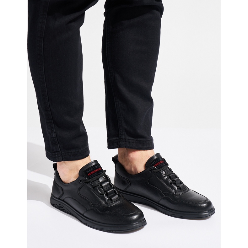 Schwarze Sportschuhe für Herren 1