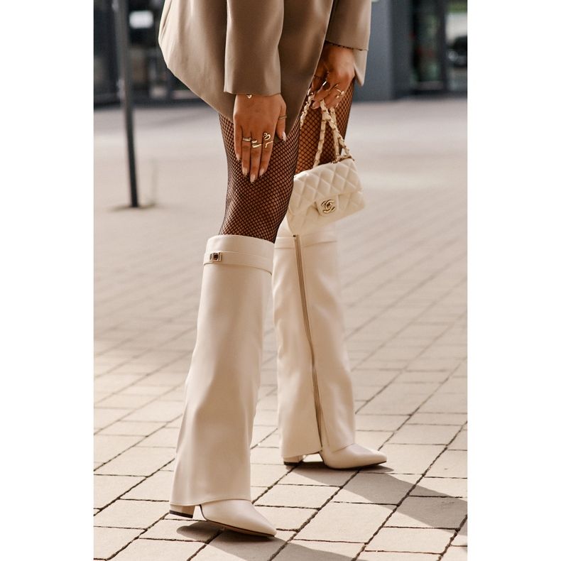 Damenstiefel aus Faux-Wildleder mit umgeschlagenem Obermaterial und hohem Absatz in Hellbeige von Avamora 2