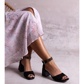 Athir-Sandalen mit Lackabsatz schwarz 1