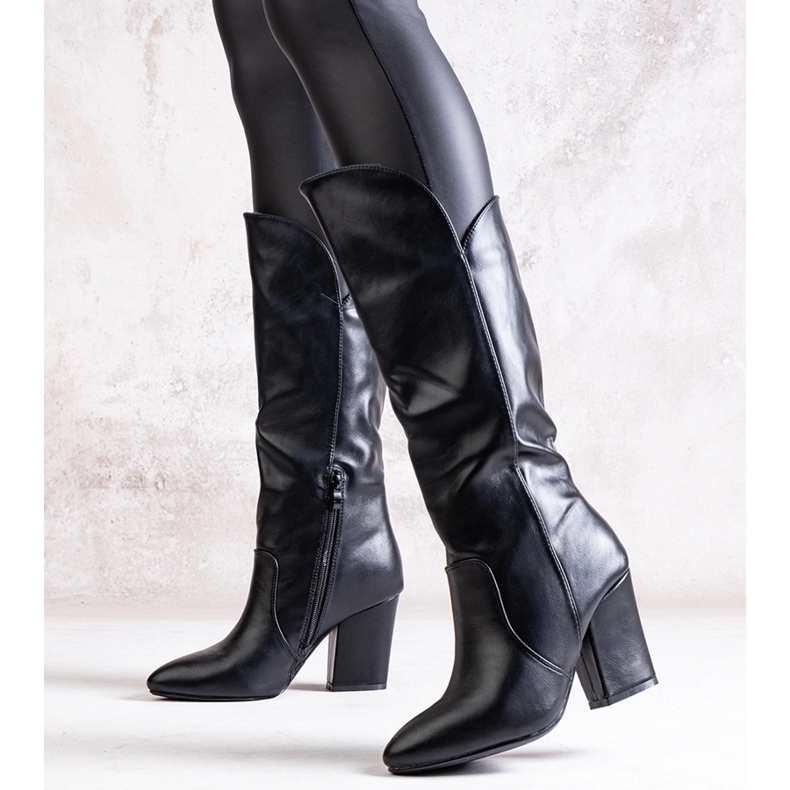 Schwarze Stiefel mit hohen Absätzen aus Amare-Öko-Leder 1