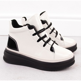 Isolierte Damenstiefel aus Lackleder Ekri Artiker 55C1043 beige 2