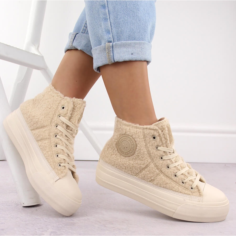 Beige isolierte Schaffell-Sneaker Big Star OO274A444 1