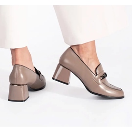 Beige Damenschuhe mit hohen Absätzen 1