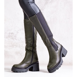 Grüne Stiefel mit dickerem Absatz von Charla 1