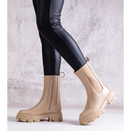 Beigefarbene hohe Stiefeletten aus Manera-Öko-Leder 1