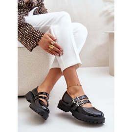 Damenschuhe mit schwarzen Terion-Lackriemen 1