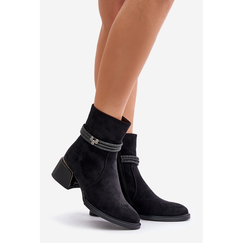 S.Barski Isolierte Damenstiefel mit niedrigem Absatz und dekorativen Riemen D&amp;A MR880-027 Schwarz 1