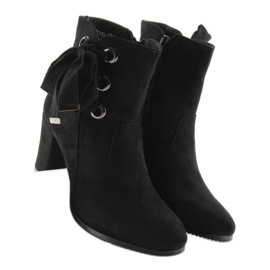 Schwarze hochhackige Stiefel C100 schwarz 2